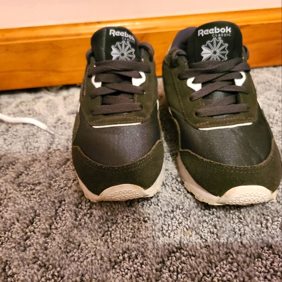 REEBOX Sneakers Olive Green Size 1 1/2 - Picture 3 of 4